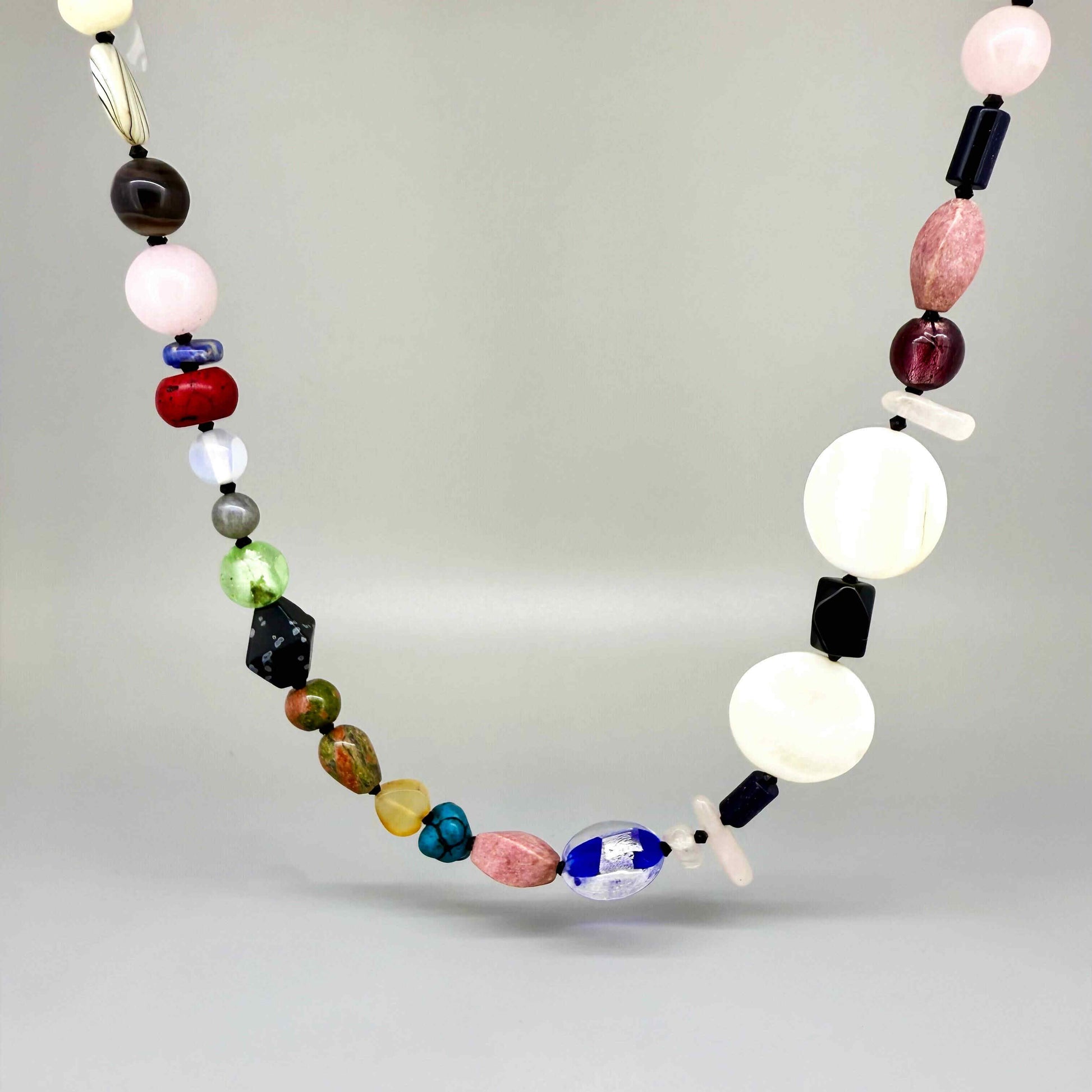 Mixed gemstone necklace with quartz, opal, rose quartz, labradorite and onyx – 56 cm