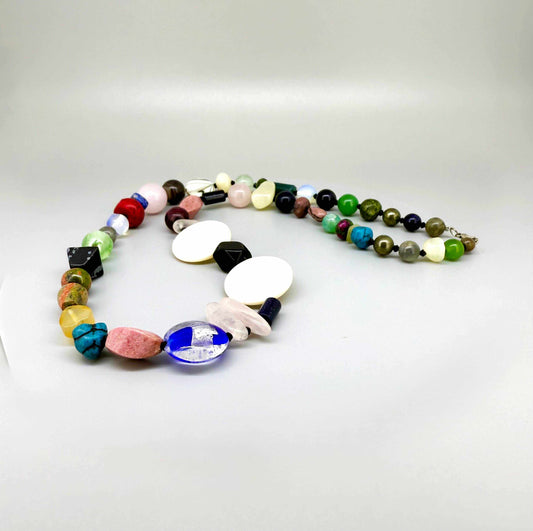Mixed gemstone necklace with quartz, opal, rose quartz, labradorite and onyx – 56 cm