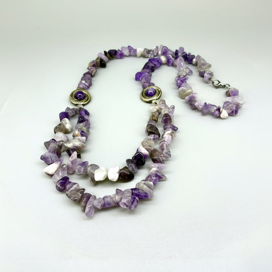 Handcrafted amethyst chip necklace in lilac and violet tones, 48 cm.