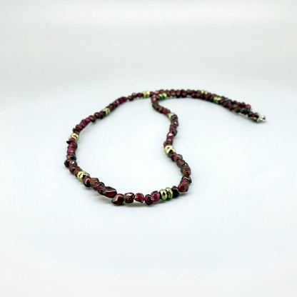 Garnet and hematite beaded necklace, 41 cm / 16.1 in.