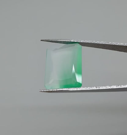 Bi-Color (Green White) Chalcedony Medallion cut 5.21 Ct
