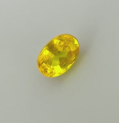 Bi-Color (Yellow Greenish) Sapphire Oval 0.83 Ct